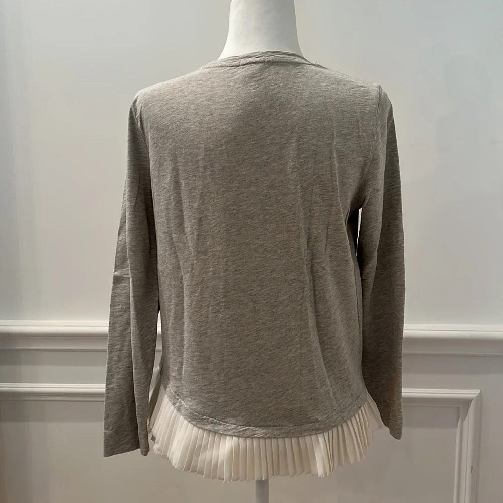 J. Crew sweatshirt‎ with ruffle hem size small grey and cream